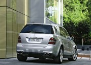 Mercedes-Benz ML 63 AMG Mercedes-Benz ML 63 AMG